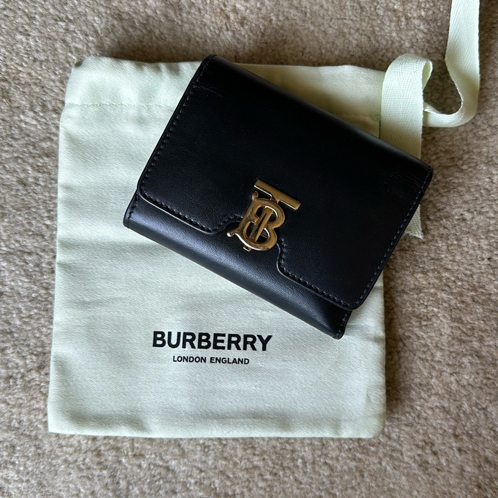 Burberry trifold wallet